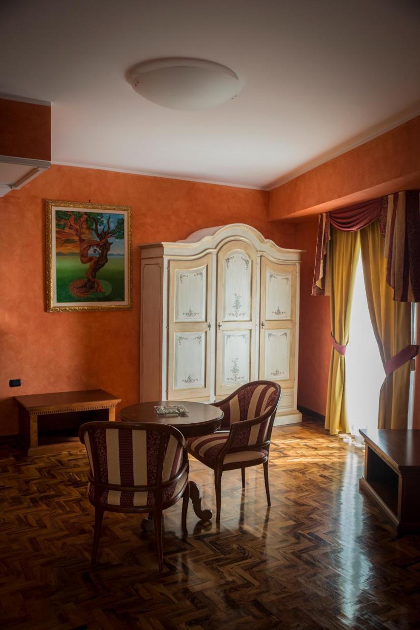 Albergo Ristorante Uliveto Veroli Exterior photo